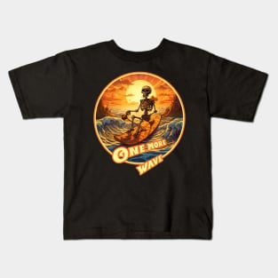 Halloween Surfer skeleton Kids T-Shirt